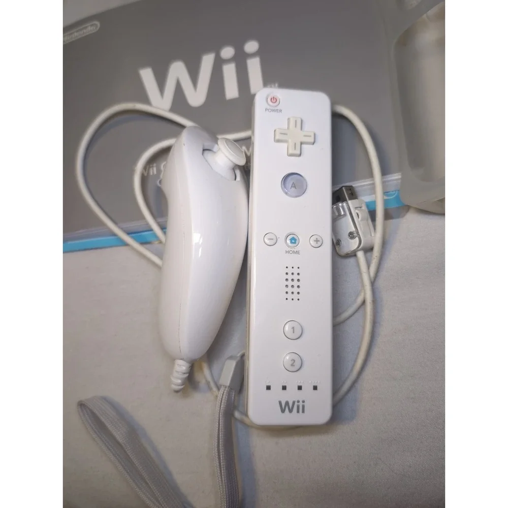 Nintendo Wii RVL-101 Black Video Game Console W/ Controllers & Cords WORKS